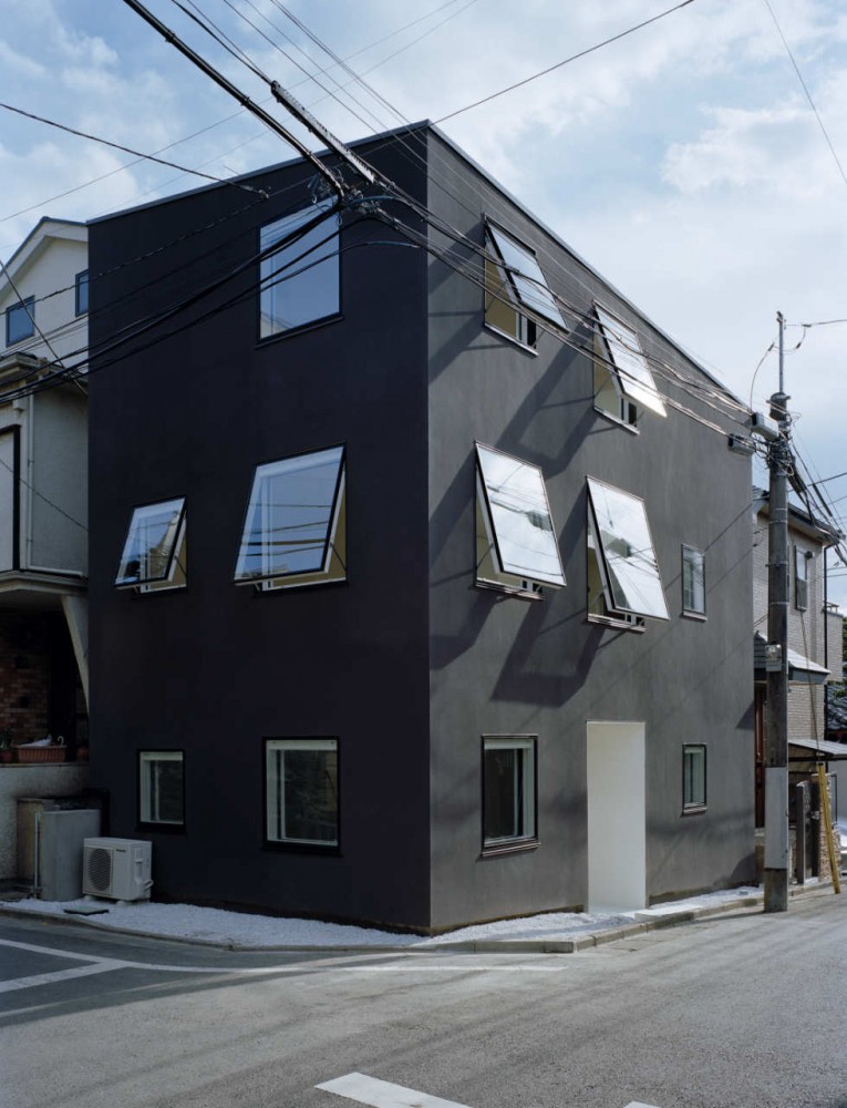 YNH / HHF Architects © Takeshi YAMAGISHI