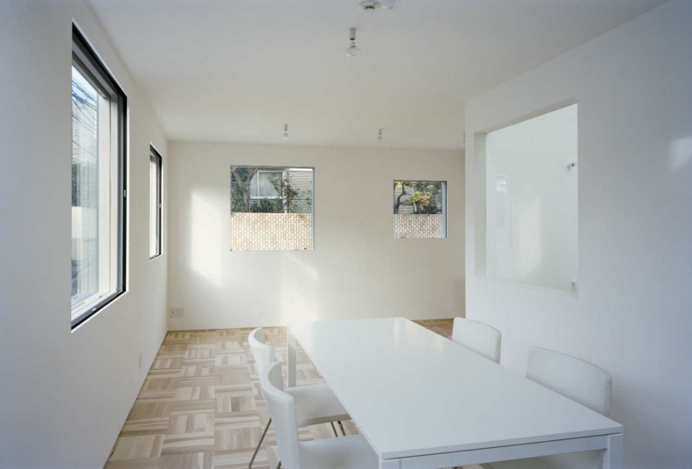 YNH / HHF Architects © Takeshi YAMAGISHI
