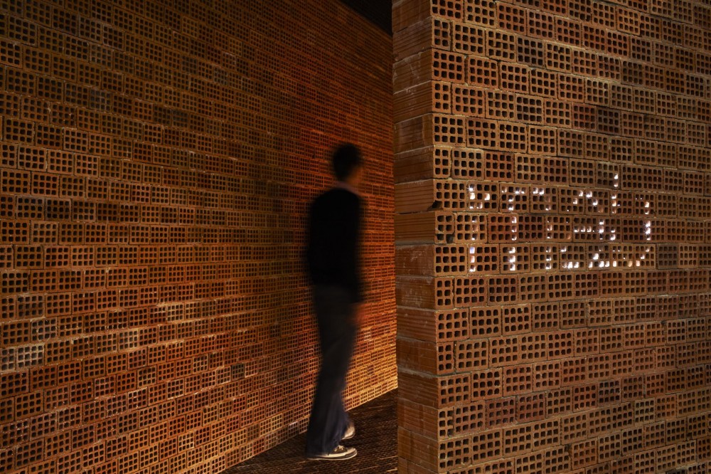 Plinthos / mab architecture