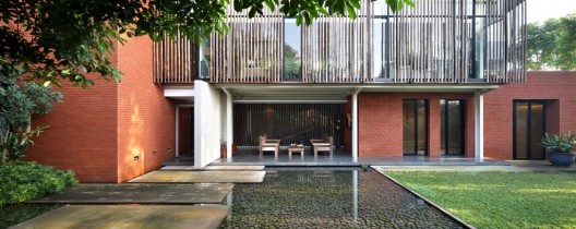 House In Nursery / Rudi Kelana, Gerard Tambunan