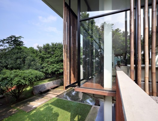 House In Nursery / Rudi Kelana, Gerard Tambunan