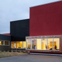 Sister Margaret Smith Addictions Treatment Centre / Montgomery Sisam Architects Sister Margaret Smith Addictions Treatment Centre / Montgomery Sisam Architects © Tom Arban