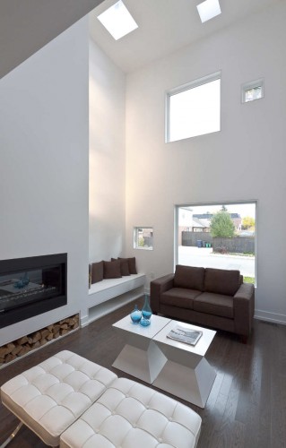 Charcoal House / Atelier rzlbd