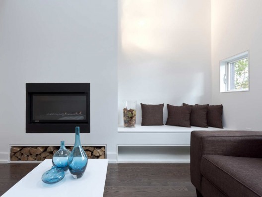 Charcoal House / Atelier rzlbd
