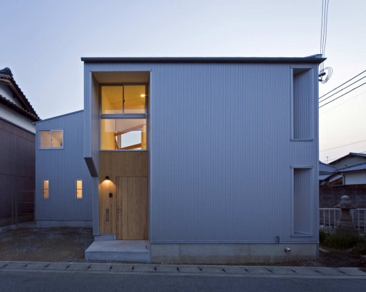 Family House In Hyogo / Kensaku Tohmoto
