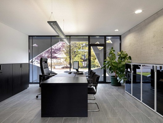 Bau Sallinger Office / Spado Architects