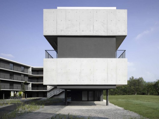 Student Dormitory / Nickl & Partner Architekten