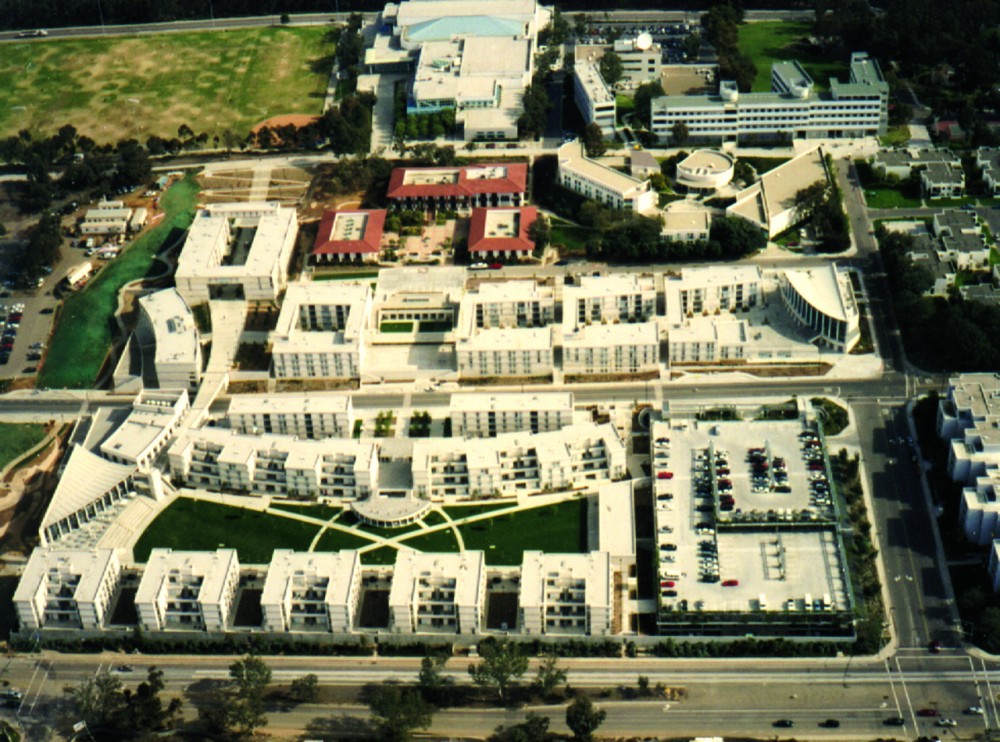 Eleanor Roosevelt College / Safdie Rabines Architects and Moshe Safdie & Associates