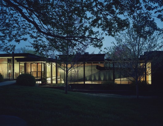 Fulbright Building Addition / Marlon Blackwell Architect