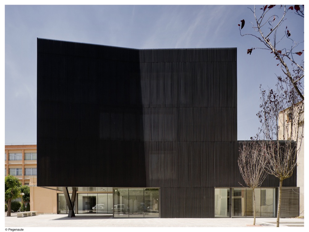 Ferreries Cultural Centre / [ARQUITECTURIA]