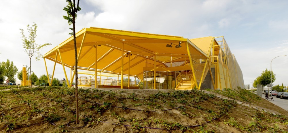 Ecopolis Plaza / Ecosistema Urbano