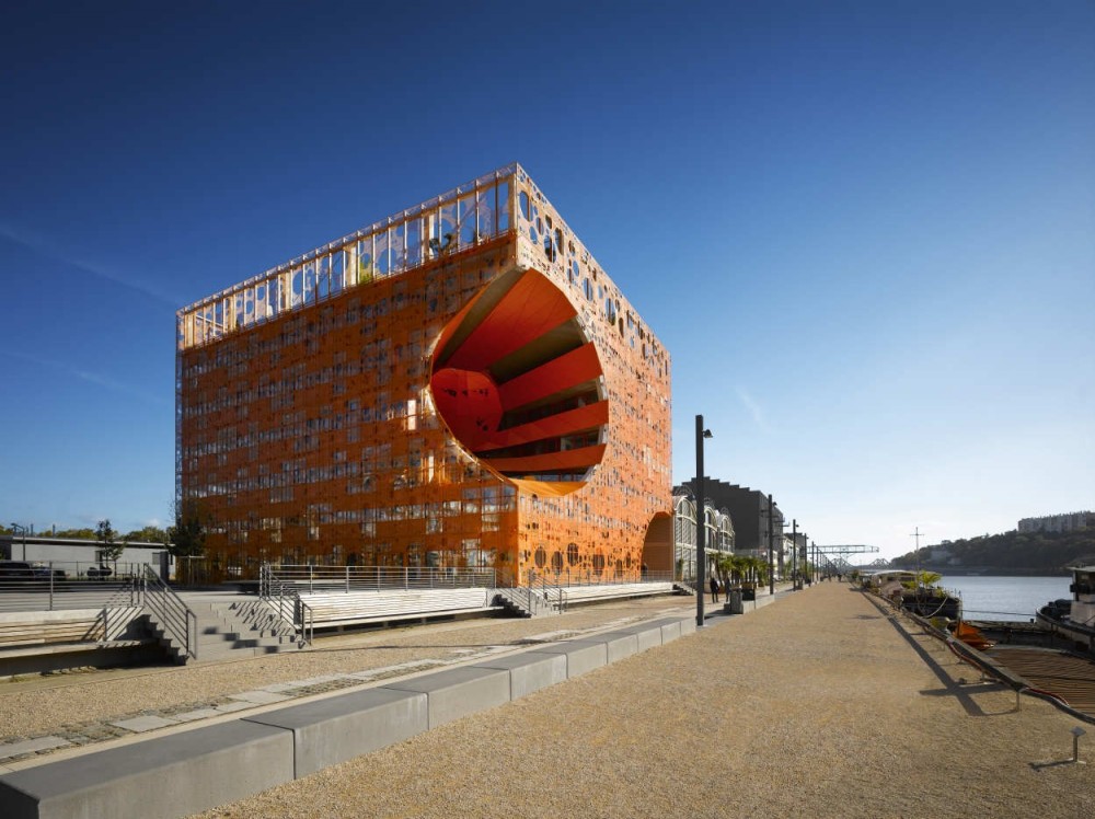 The Orange Cube / Jakob + Macfarlane Architects