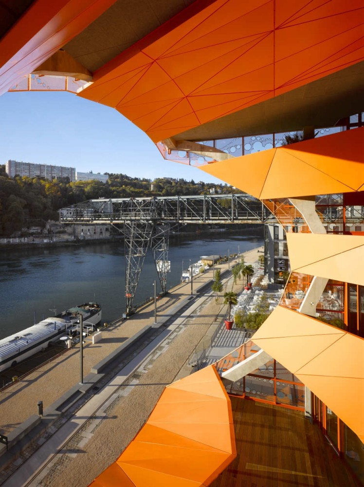 The Orange Cube / Jakob + Macfarlane Architects