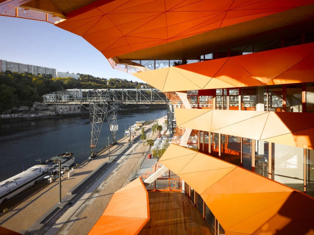 The Orange Cube / Jakob + Macfarlane Architects