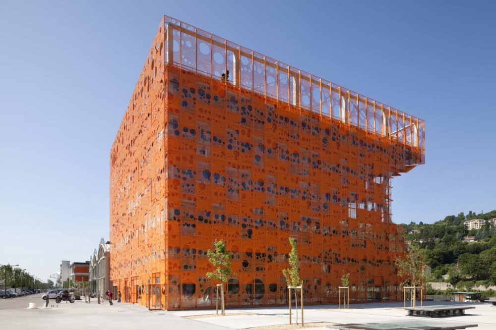 The Orange Cube / Jakob + Macfarlane Architects
