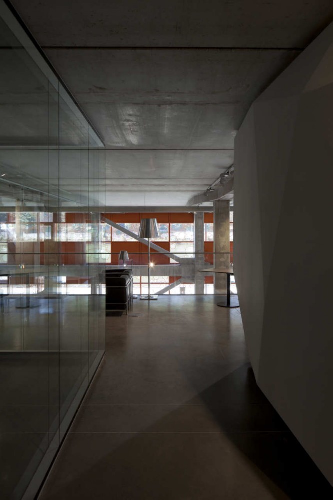 The Orange Cube / Jakob + Macfarlane Architects