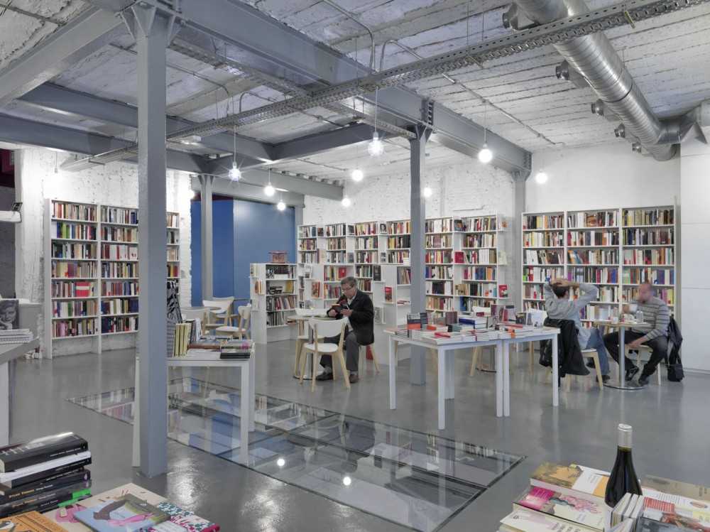 Library And Coffee Shop / MYCC