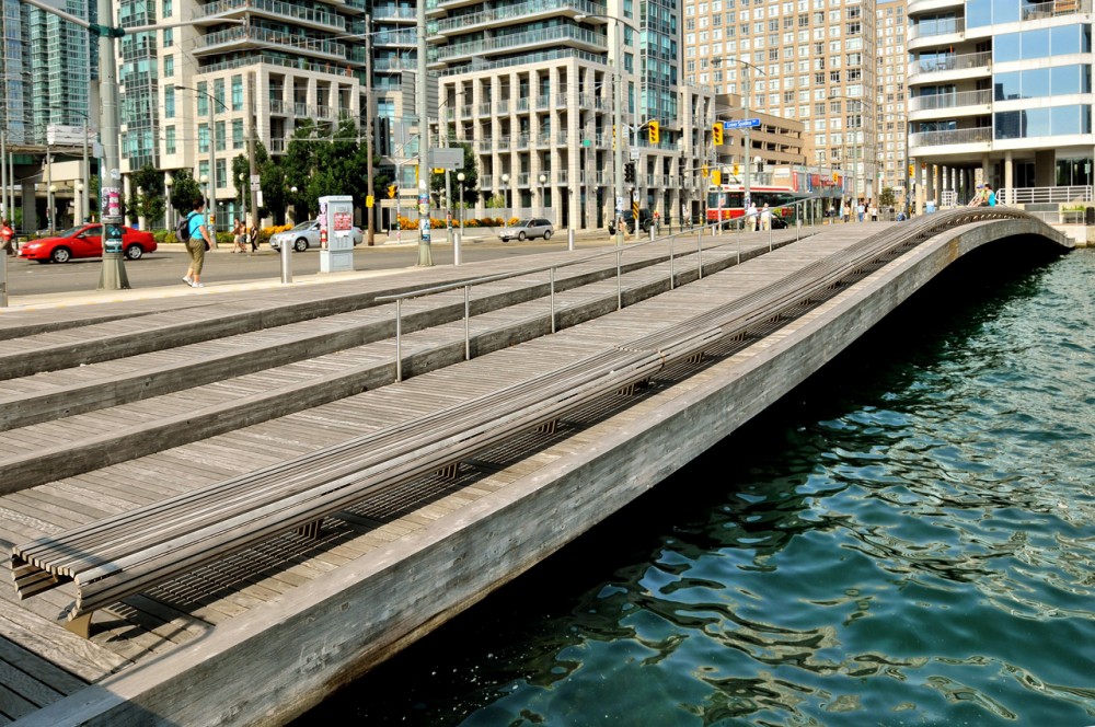 Toronto Central Waterfront / West 8 and DTAH