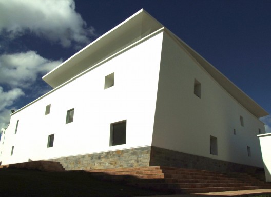 Universidad Andina Simón Bolivar Campus / G/CdR Arquitectos