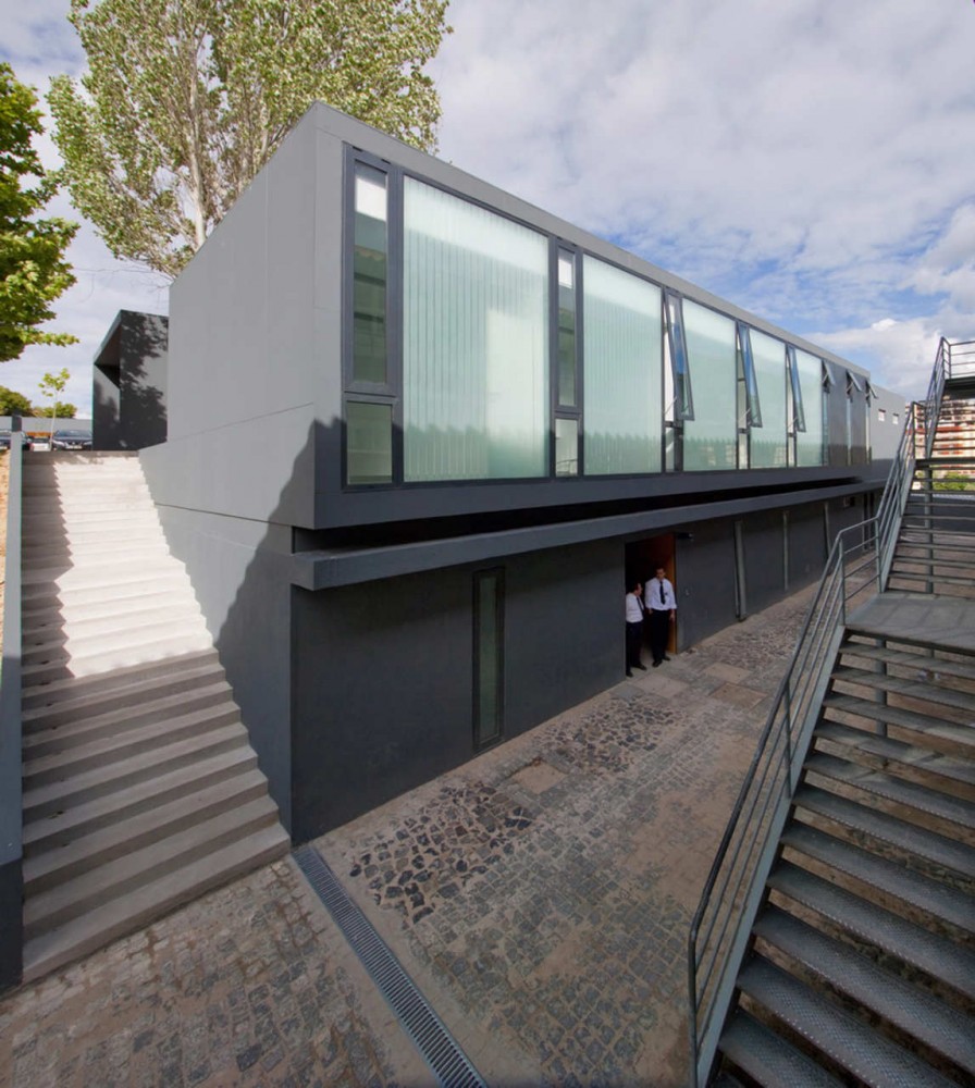 Veterinary Clinic / Posto 9