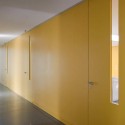 Veterinary Clinic, Ulth / Posto 9 Veterinary Clinic, Ulth / Posto 9 © Filipe Oliveira