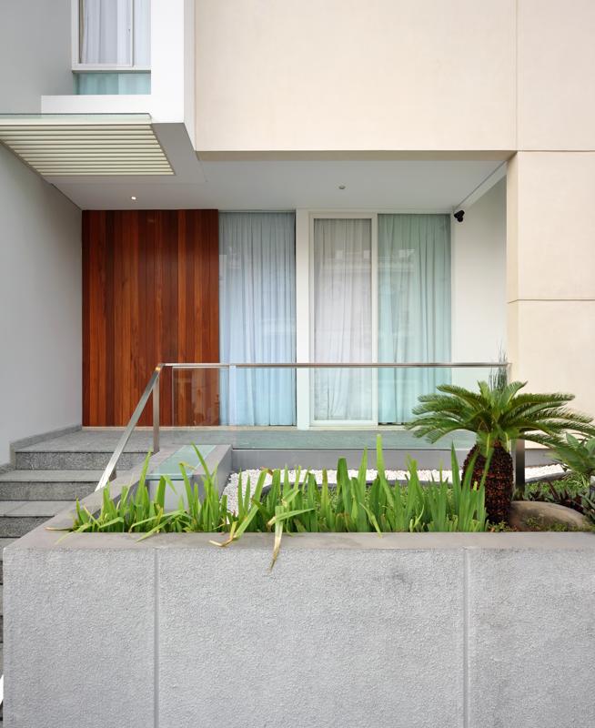 Leo House / Edha Architects