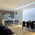 Leo House / Edha Architects Leo House / Edha Architects © Fernando Gomulya – Tectography