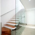 Leo House / Edha Architects Leo House / Edha Architects © Fernando Gomulya – Tectography