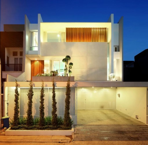 Leo House / Edha Architects