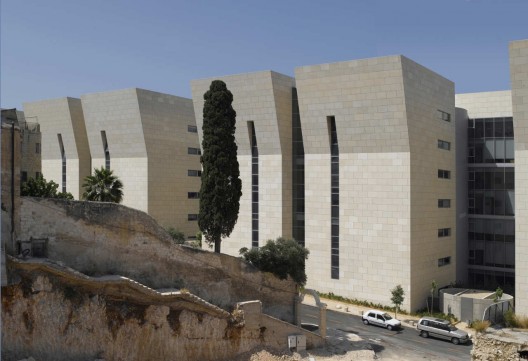 Haifa Court House / Chyutin Architects