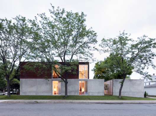 B+W House / Julie Snow Architects
