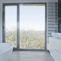 The House On The Hill / Miguel Barahona, PYF Arquitectura The House On The Hill / Miguel Barahona, PYF Arquitectura © Jimena Merino, Marco Villa