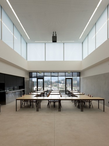 Candoso S. Martinho School Centre / Pitagoras Arquitectos