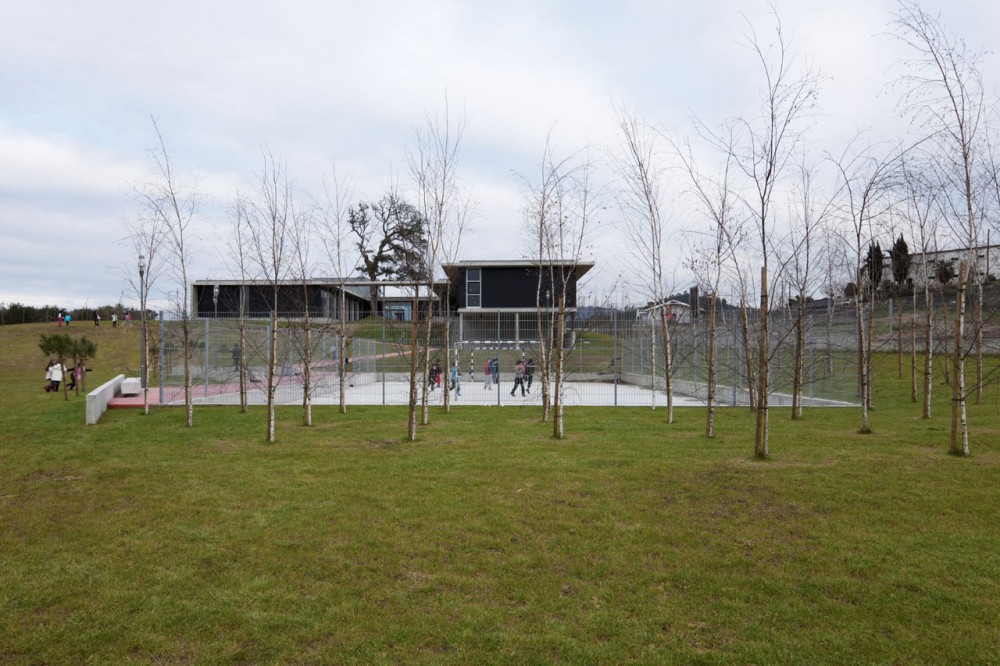 Candoso S. Martinho School Centre / Pitagoras Arquitectos