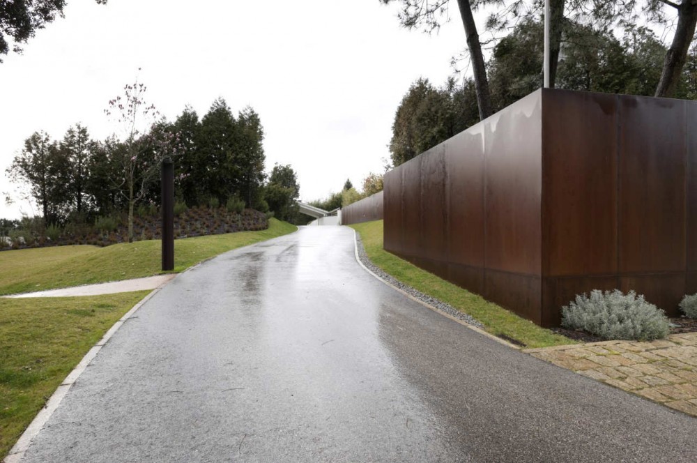 Exterior Spaces in Guimaraes / Pitagoras Arquitectos