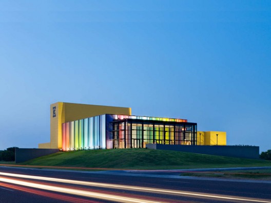 Edcouch-Elsa ISD Fine Arts Center / Kell Muñoz Architects