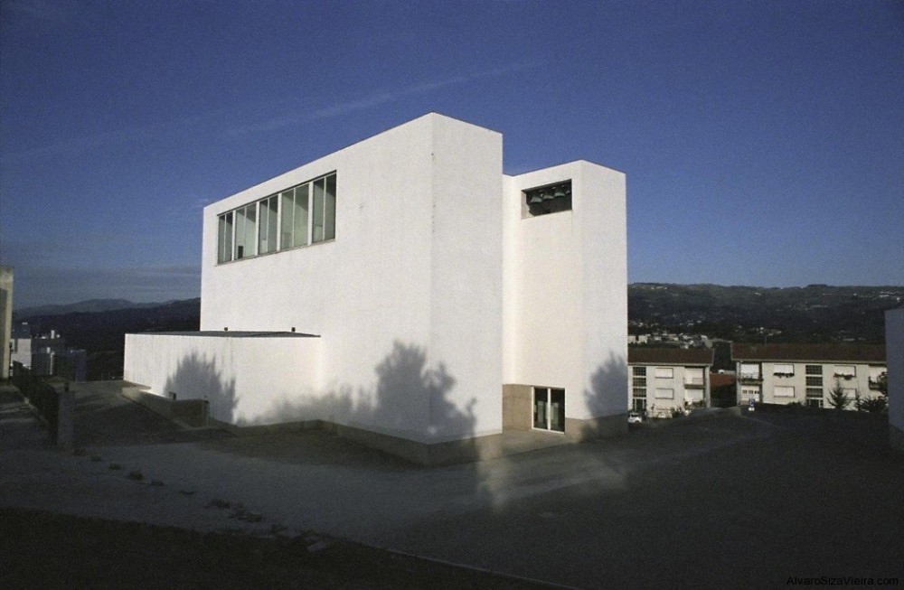AD Classics: Santa Maria Church de Canaveses / Alvaro Siza
