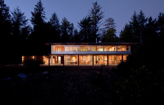 House for Two Artists / Marcy Wong Donn Logan Architects