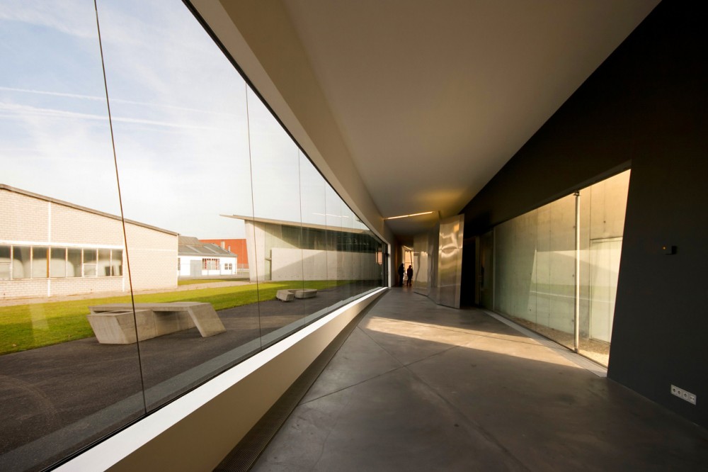 AD Classics: Vitra Fire Station / Zaha Hadid