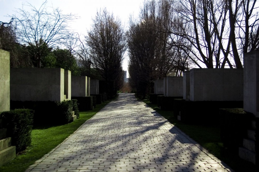 AD Classics: Parc Andre Citroen / Alain Provost