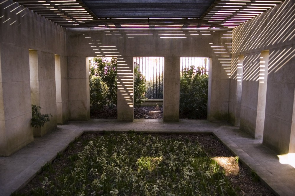 AD Classics: Parc Andre Citroen / Alain Provost