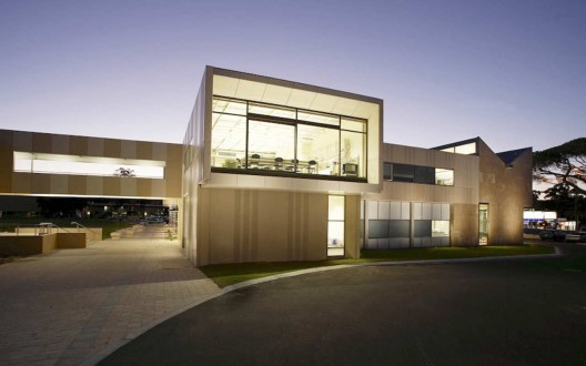 0424 DTVA Christ Church Grammar School / Donaldson + Warn