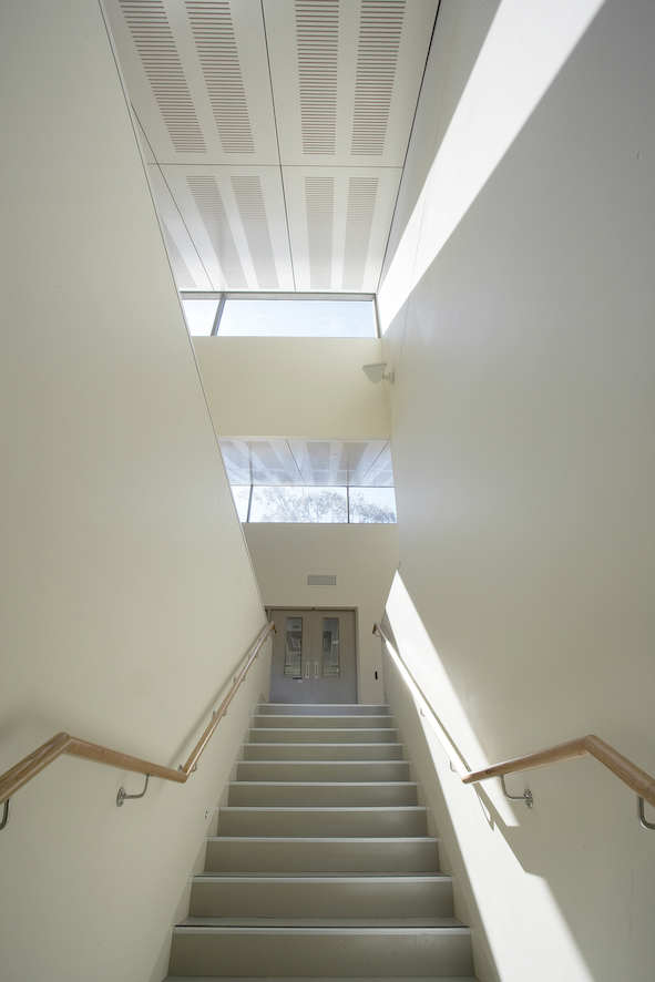 DTVA Christ Church Grammar School / Donaldson + Warn