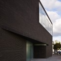 Training Center Of Town Hall In Sevilla / sol89