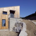 Small House On Hillside / Vladimír Balda © Aleš Jungmann