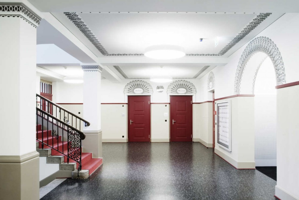 Centre for Hearing and Language / e2a