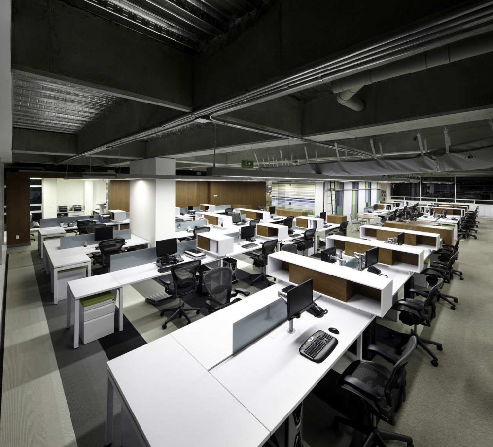 AeI Headquarters / Arquitectura e Interiores