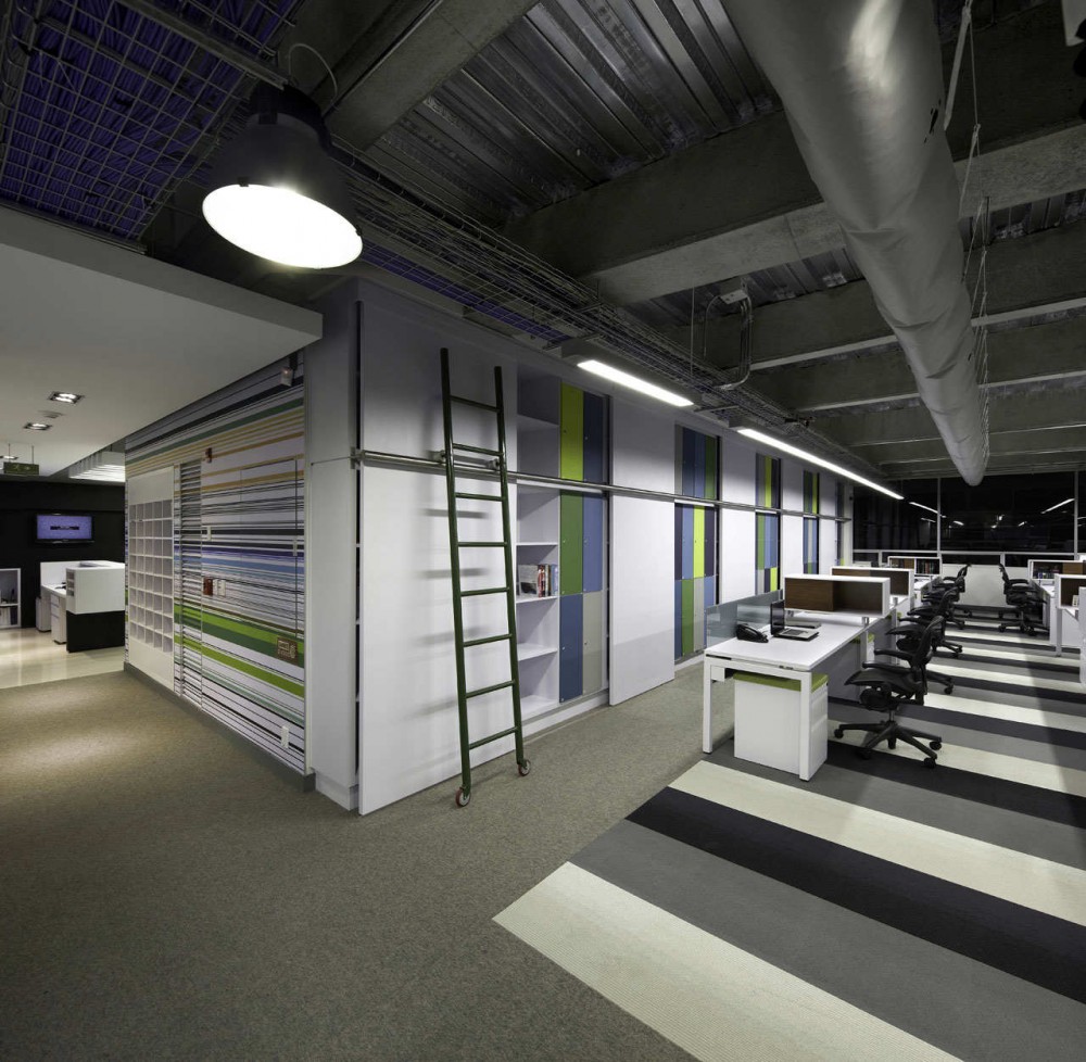 AeI Headquarters / Arquitectura e Interiores