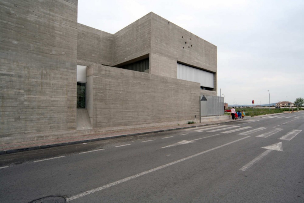 Rafal Secondary School / Grupo Aranea