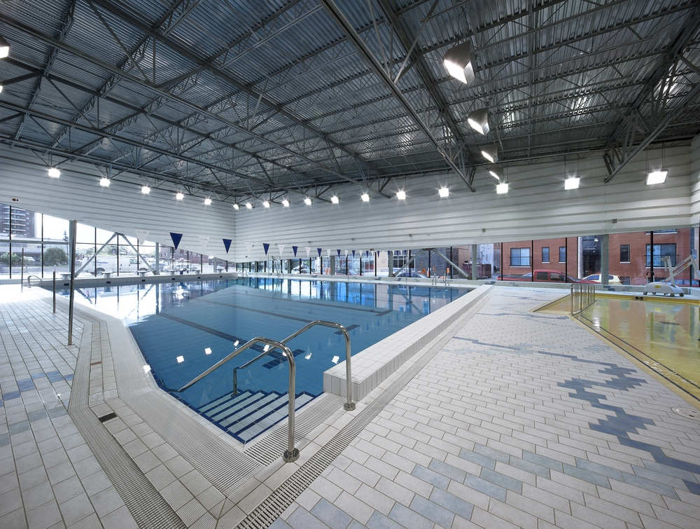 Centre Sportif Jean-Claude Malépart / Saia Barbarese Toupouzanov Architectes